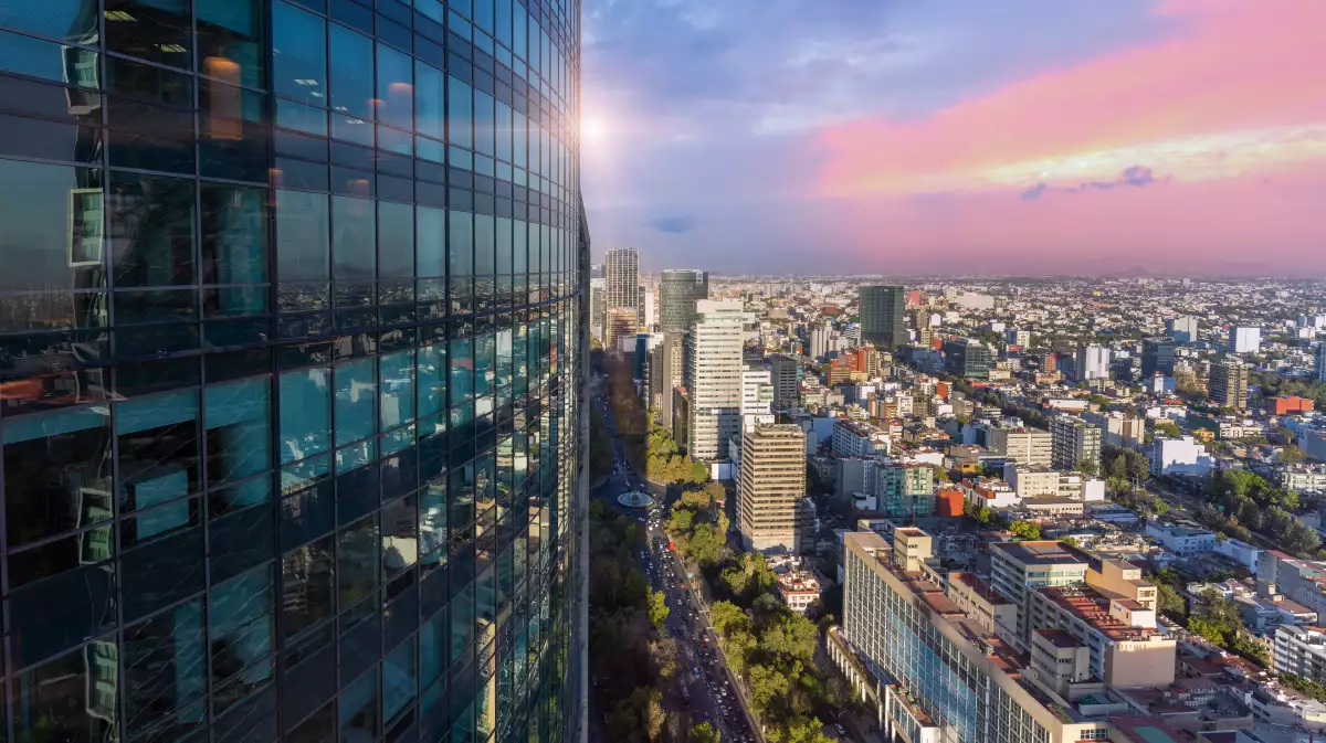 El mercado de oficinas en México se fragmenta: así está el panorama corporativo en CDMX, Monterrey y Guadalajara