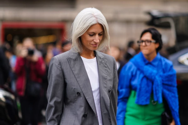 Street Style : Paris Fashion Week - Womenswear Spring Summer 2020 : Day Eight