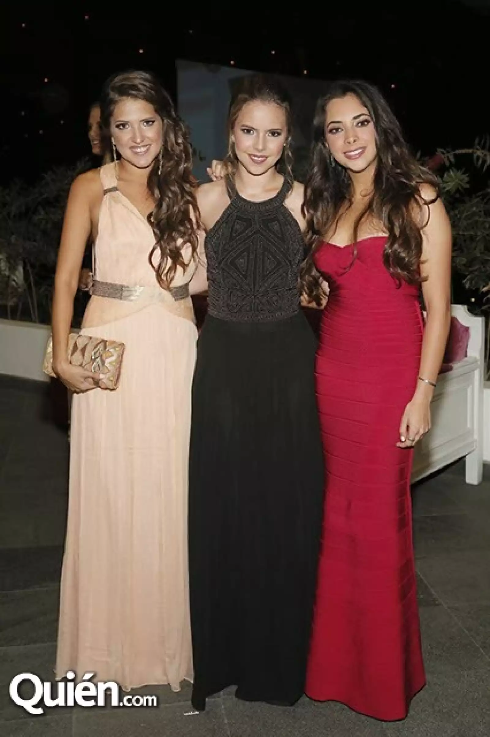 Paola Benítez,Lucía Esteve y Johanna Serna