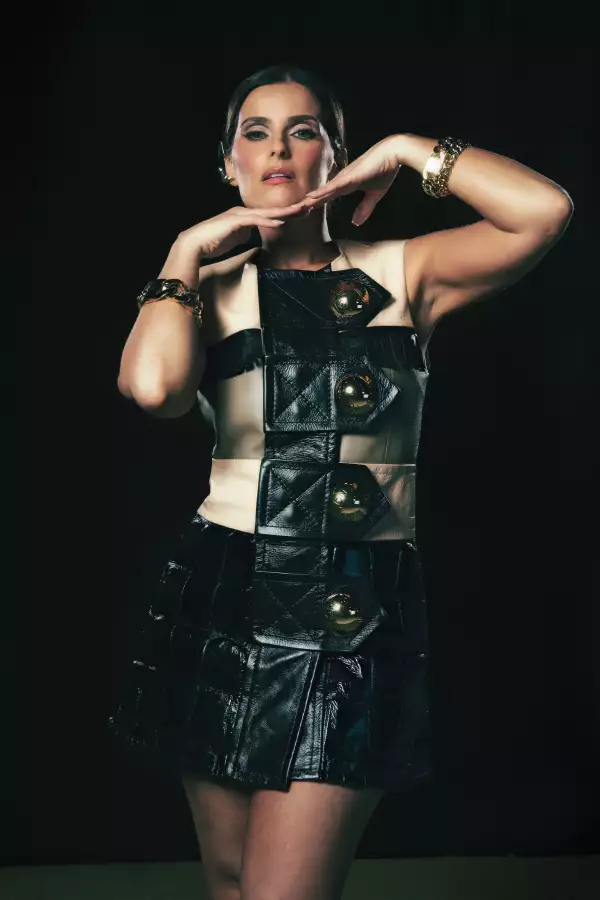 ELLE-257-COVER STORY-1.jpg