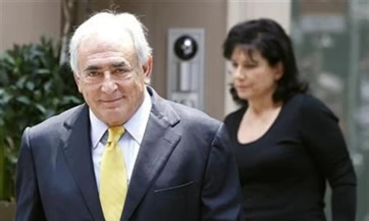 Reportes de prensa señalan que los fiscales pedirán que se rechacen los cargos contra Strauss-Kahn. (Foto: AP)