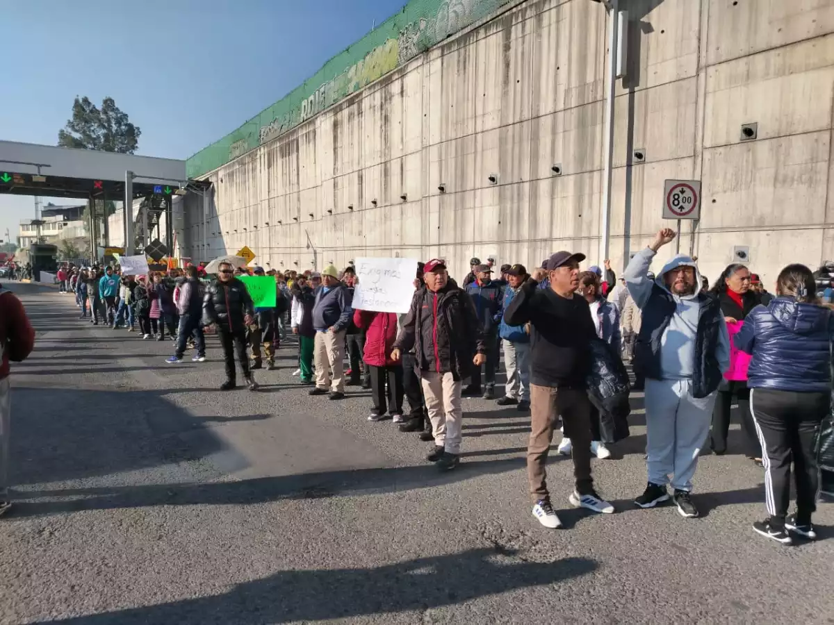 Bloqueos en Ecatepec: Trabajadores del Suteym liberan la caseta México-Pachuca