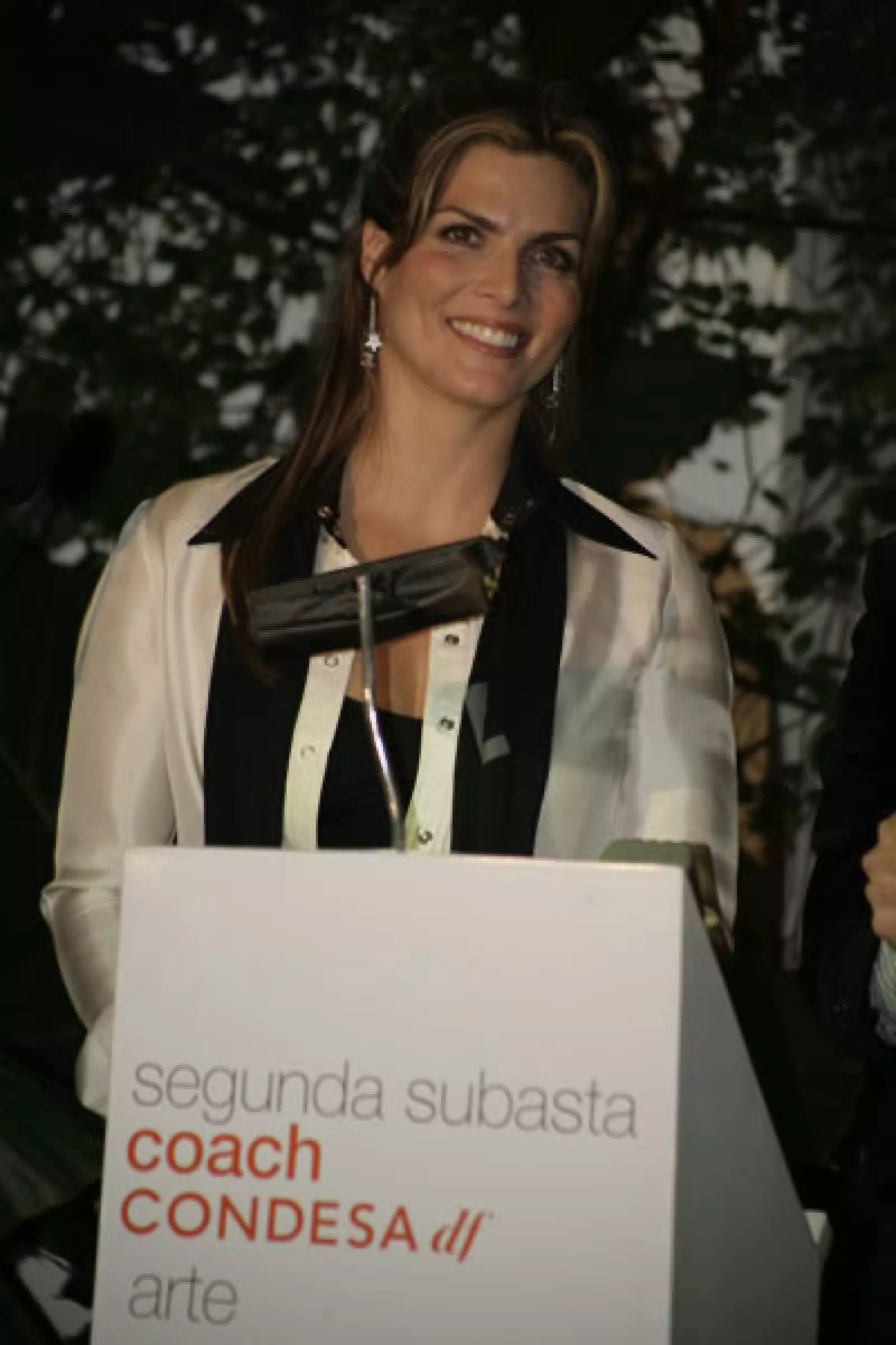 Sofía Aspe subasta Coach