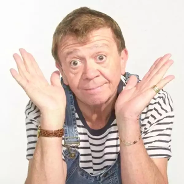 El conductor que tiene 48 años al aire, termina con las especulaciones sobre el final de su programa por medio de un video en el que expresa su sentir.