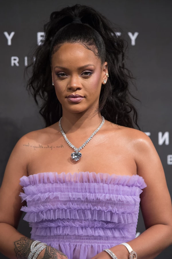 'FENTY Beauty' de Rihanna - Llegadas a la alfombra roja