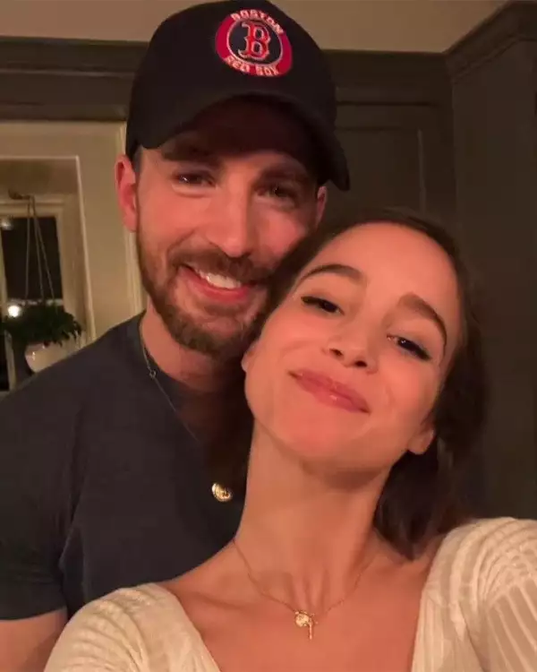 Alba-Baptista-Chris-Evans-matrimonio