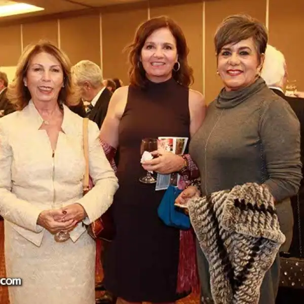 Isabel de Orendain,Isabel Borrego y Gela Frutis