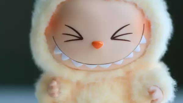 En esta ilustración fotográfica, se ve una muñeca coleccionable de Pop Mart Labubu el 9 de septiembre de 2025, en Miami, Florida.