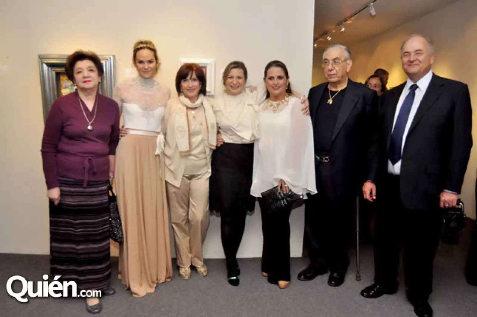 Blanca Oralia García, Paola Celada, Carmen Garza de Celada, Mara Sepúlveda, Elvira Lozano de Todd, Luis Eugenio Todd y Juan Celada