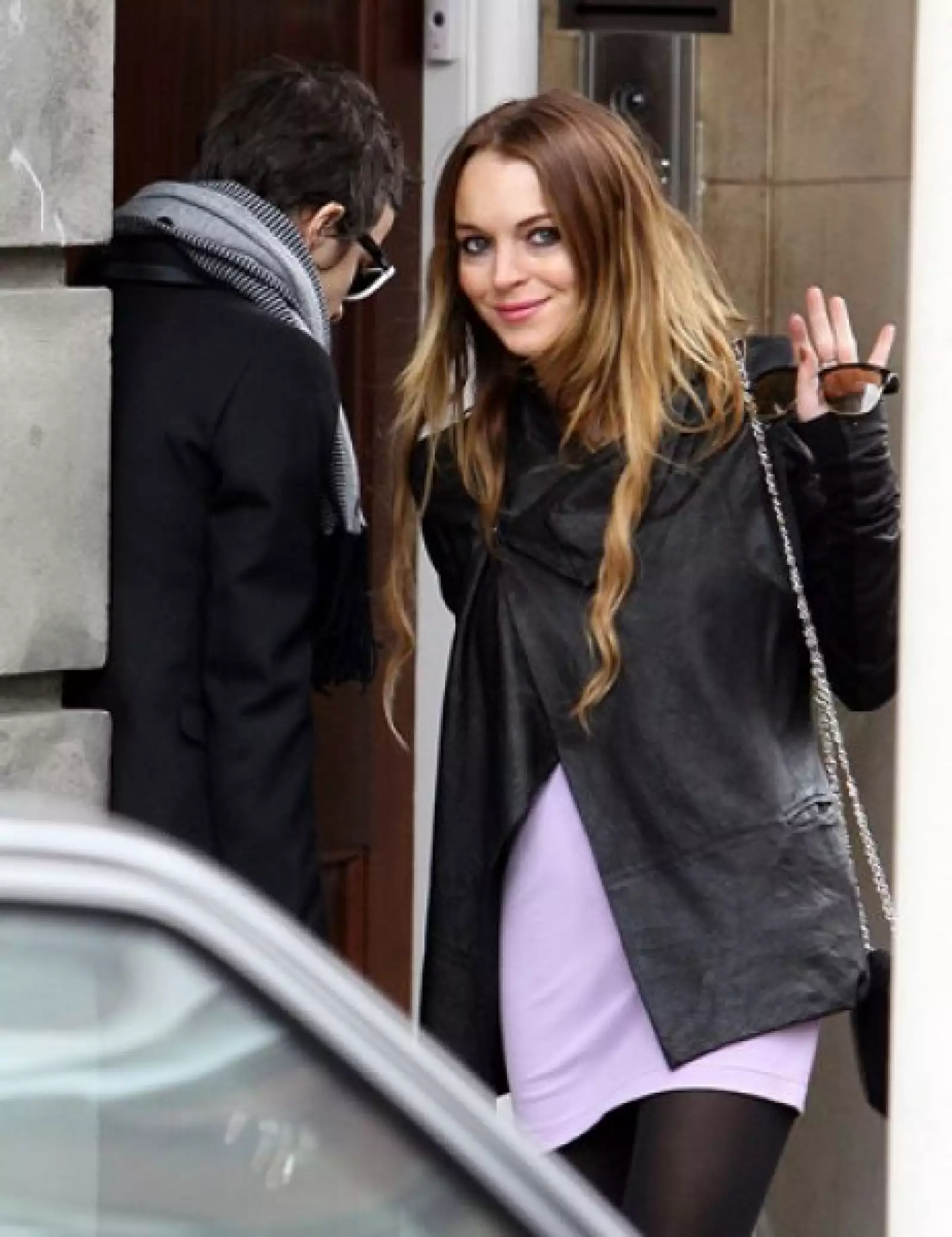 Lindsay Lohan y Samantha Ronson estuvieron en Londres para el Bar Mitzvah del hermano de la DJ.