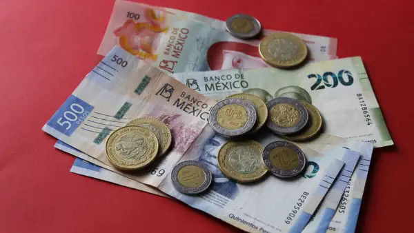billetes y monedas mexicanas