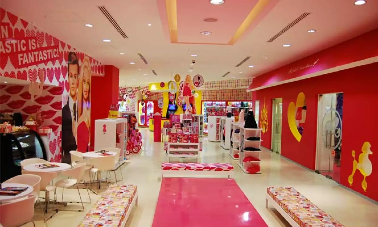 Después, en Barbie Runway podrán lucir prendas y accesorios como una verdadera ‘top model’.