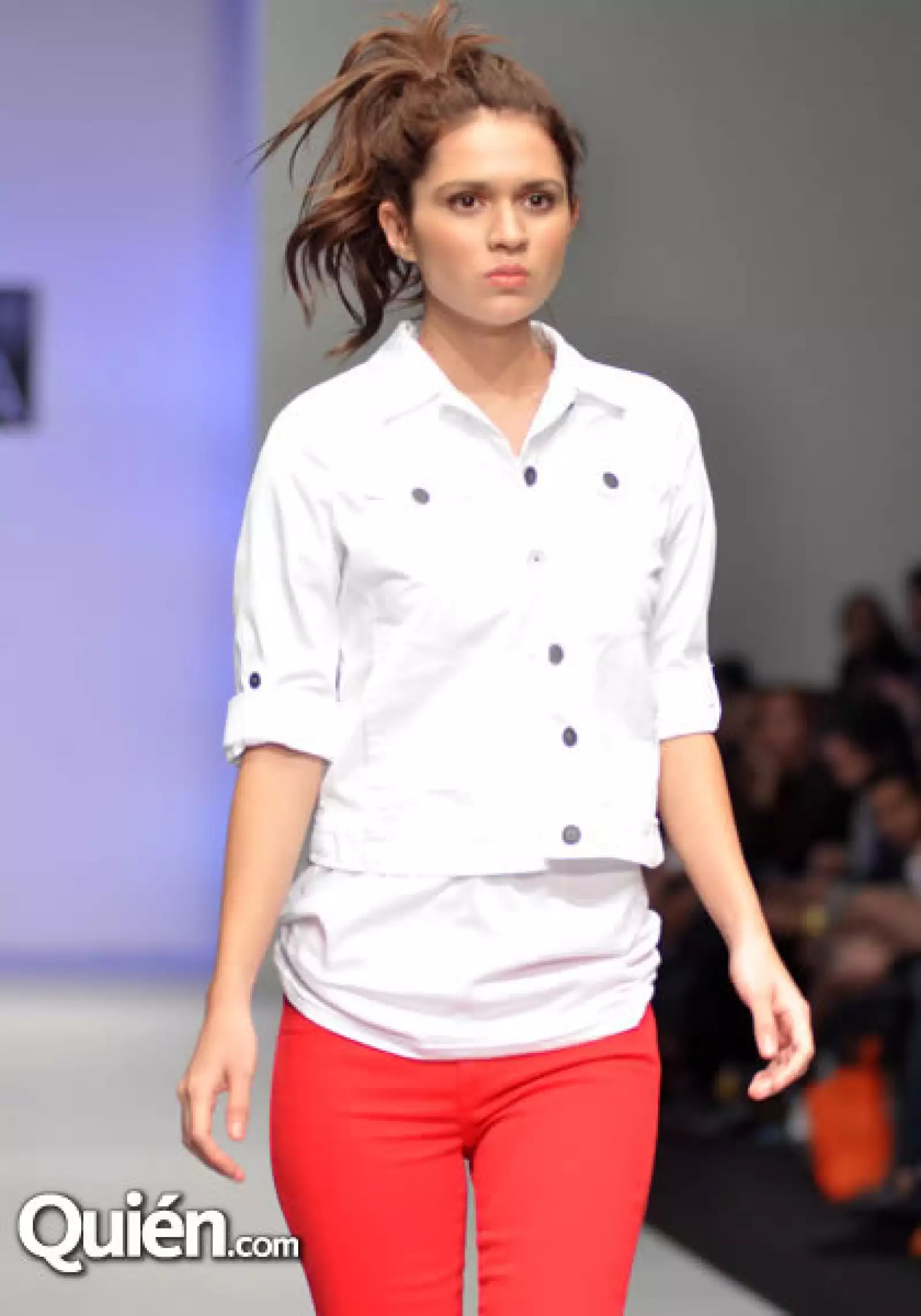 Pasarela Contempo