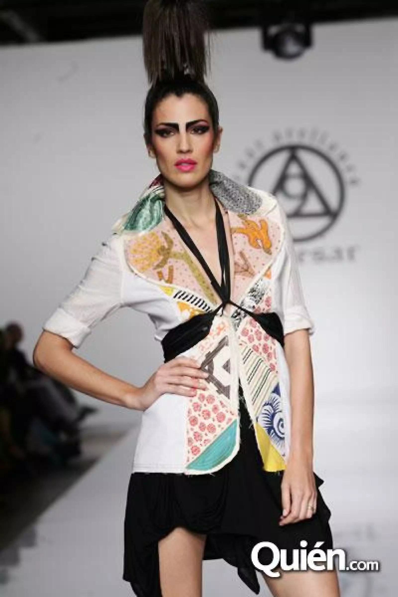 IDM Pasarela Cesar Arellanes