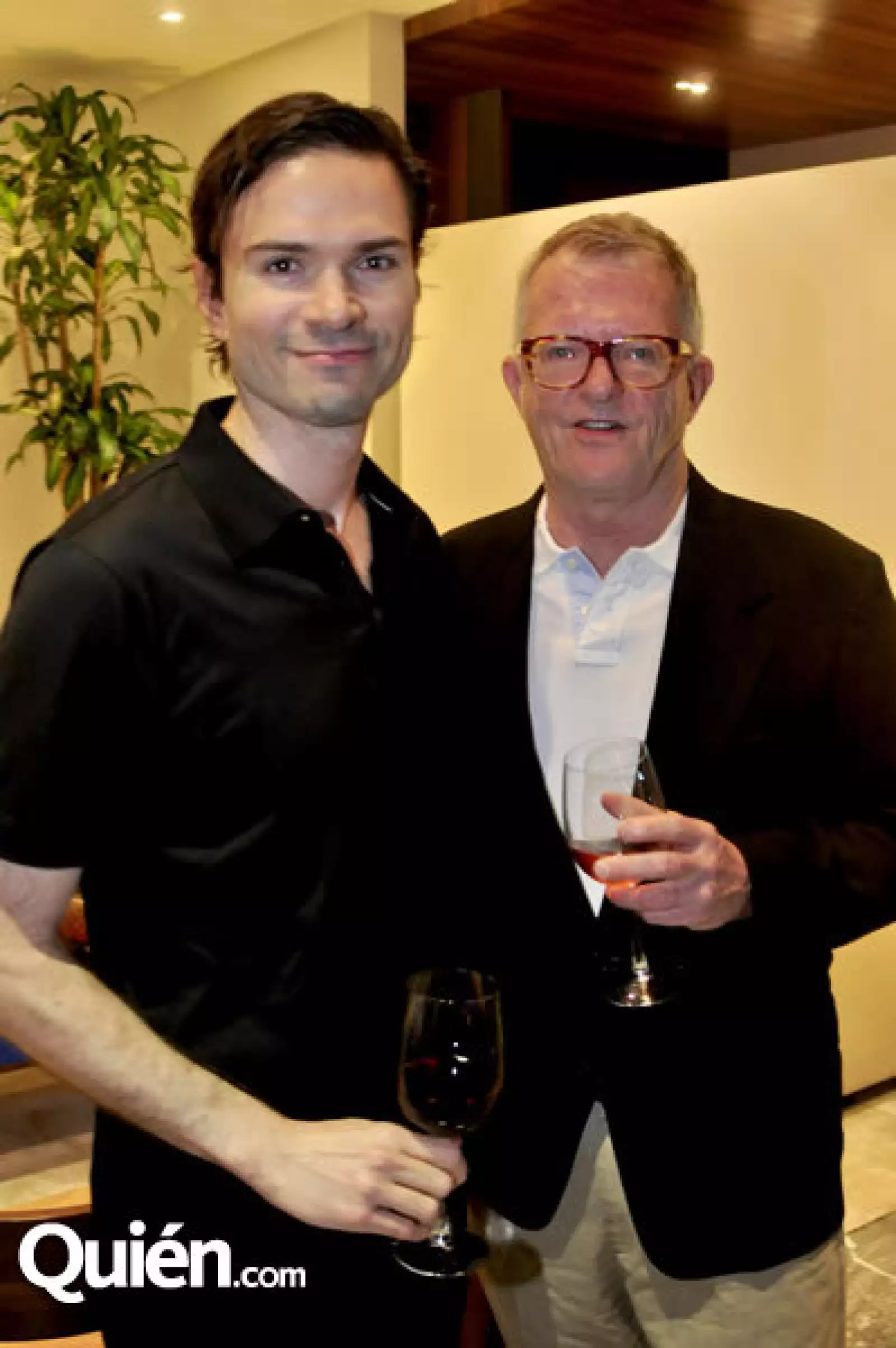 Alejandro Rodríguez y James Trulove