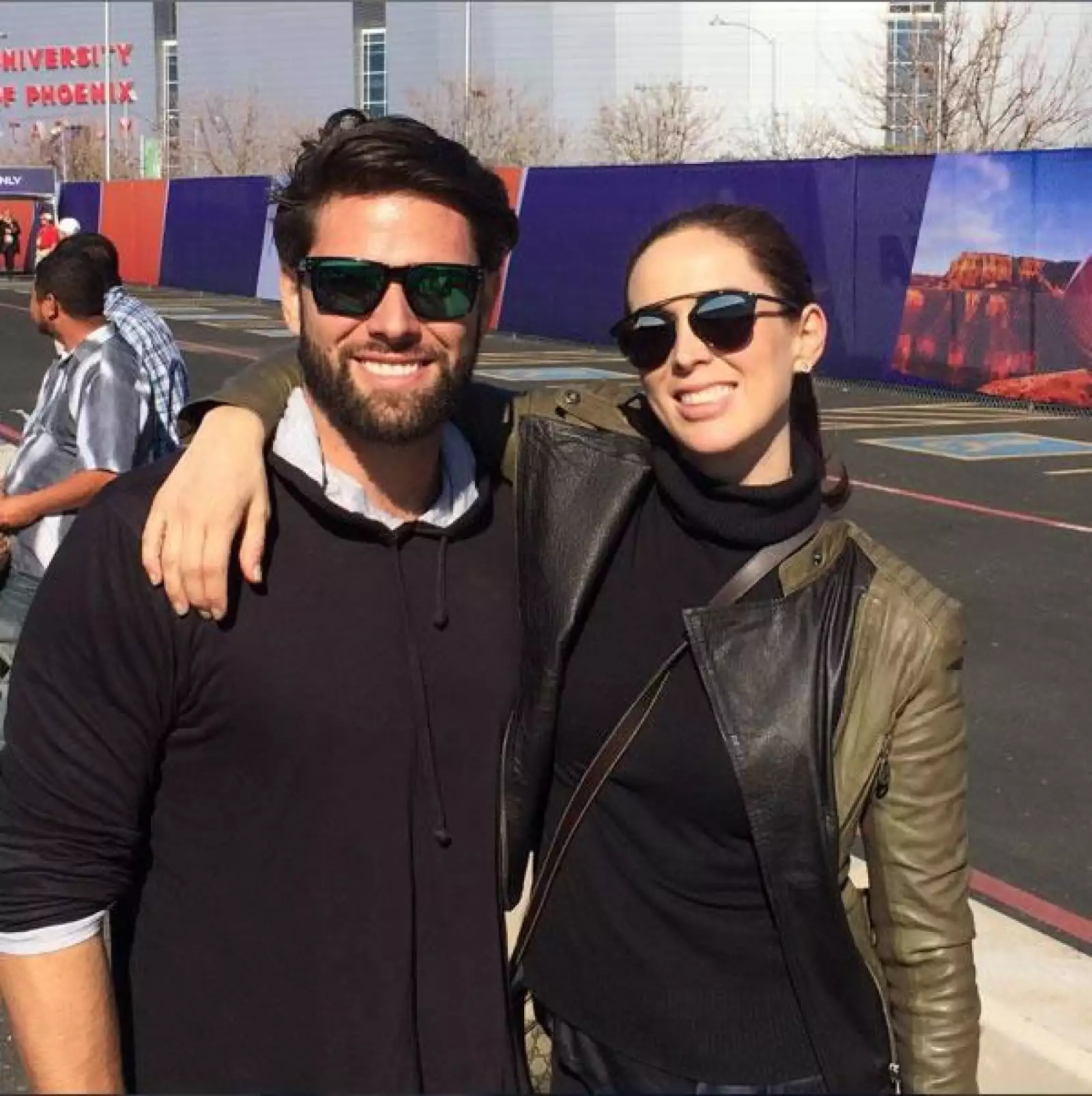 Chuy Bracaomntes,el hermano de Jacky,  nos sorprendió con este nuevo look, y es que le dio un toque varonil y sexy a su estilo el cual ¡nos encanta!