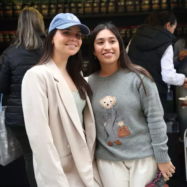 Valeria Quintana y Adriana López Cortes 