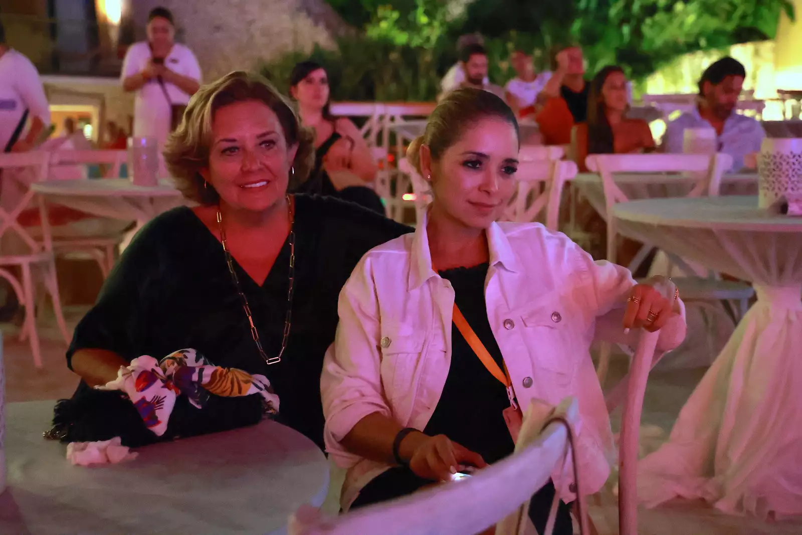 Margarita y Ana Hernández
