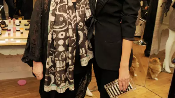 Hace poco nos enteramos que Mischa Barton demandó a su mamá Nuala Barton por robar sus ganancias cuando era su manager.