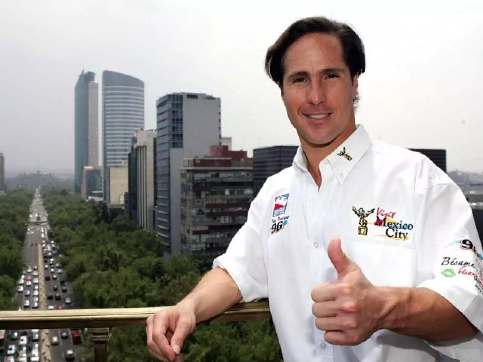 CASTIGADO. Luego de que el fin Mario Domínguez chocó su BMW contra un taxi e intentó huir, el Gobierno del Distrito Federal suspendió al corredor de autos de carreras como “Embajador del Turismo y del Deporte de la Ciudad”.