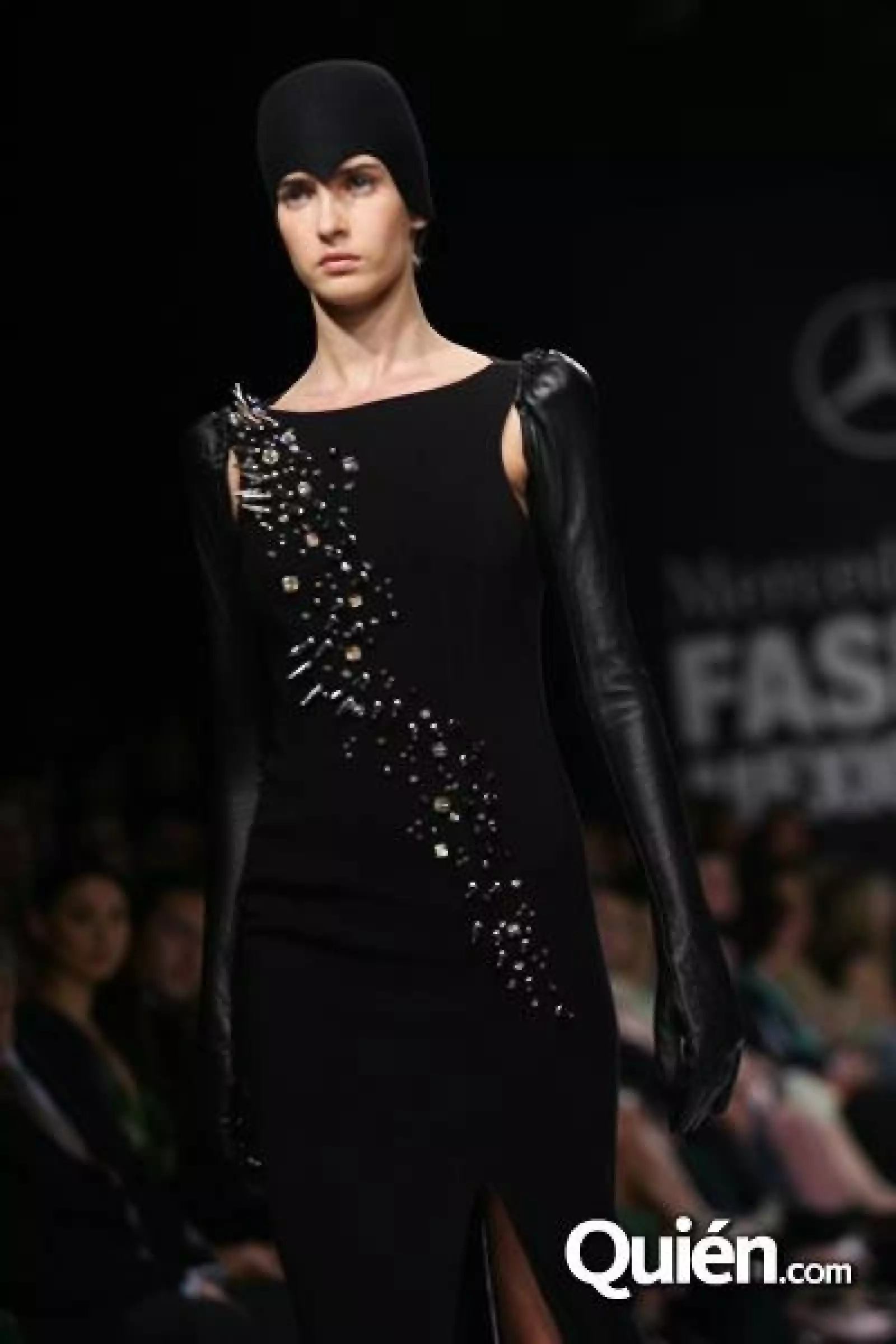 MBF Pasarela Louis Verdad.