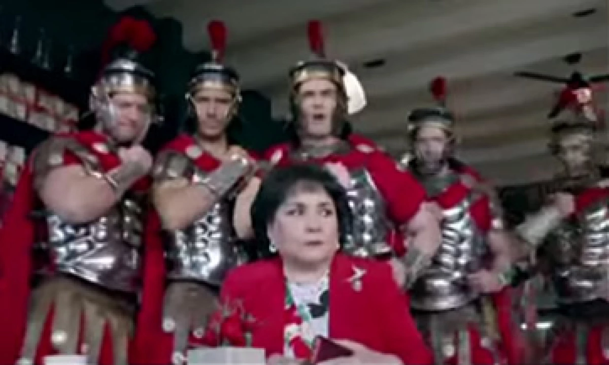 La campaña de Galletas Emperador tuvo éxito en sus consumidores al utilizar la figura de la actriz Carmen Salinas. (Foto: YouTube)
