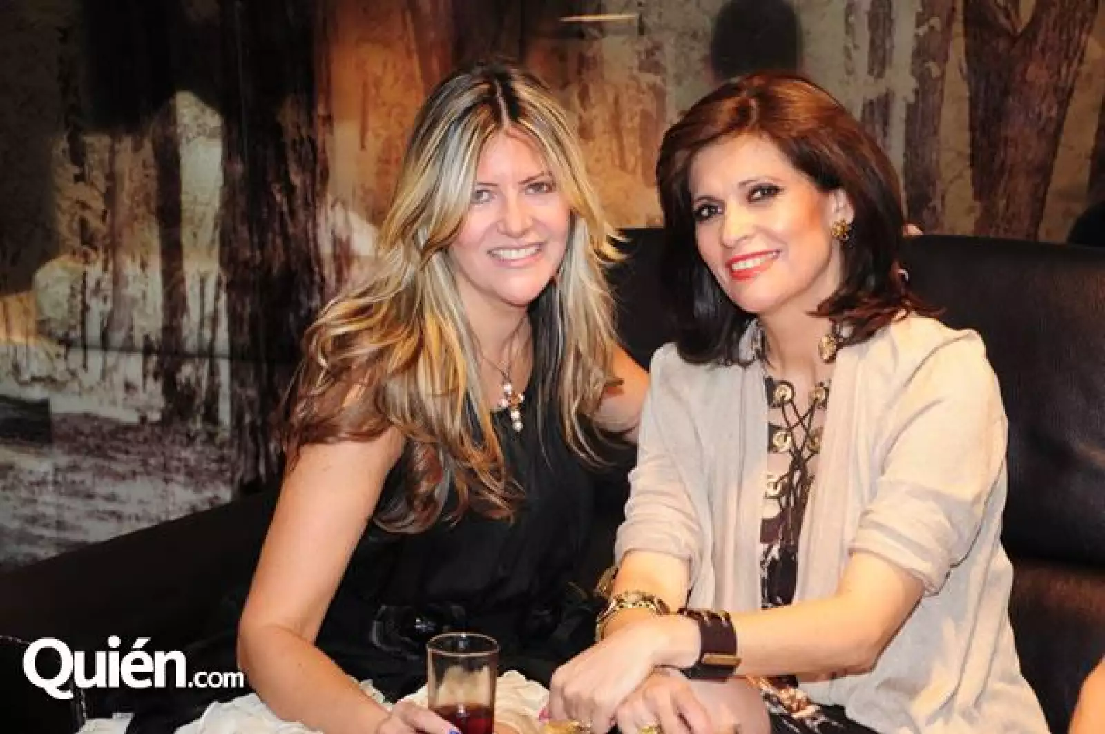 Lety Sahagún,Mónica Leaño