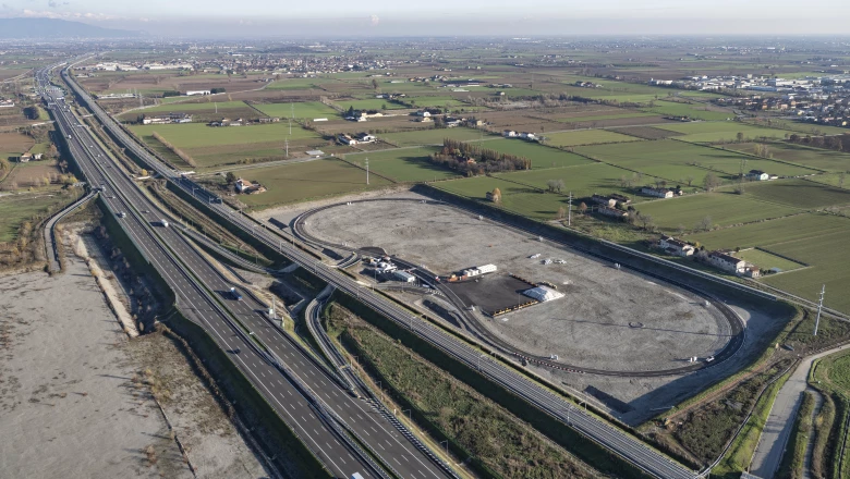 La carretera de Aleatica que carga coches por inducción