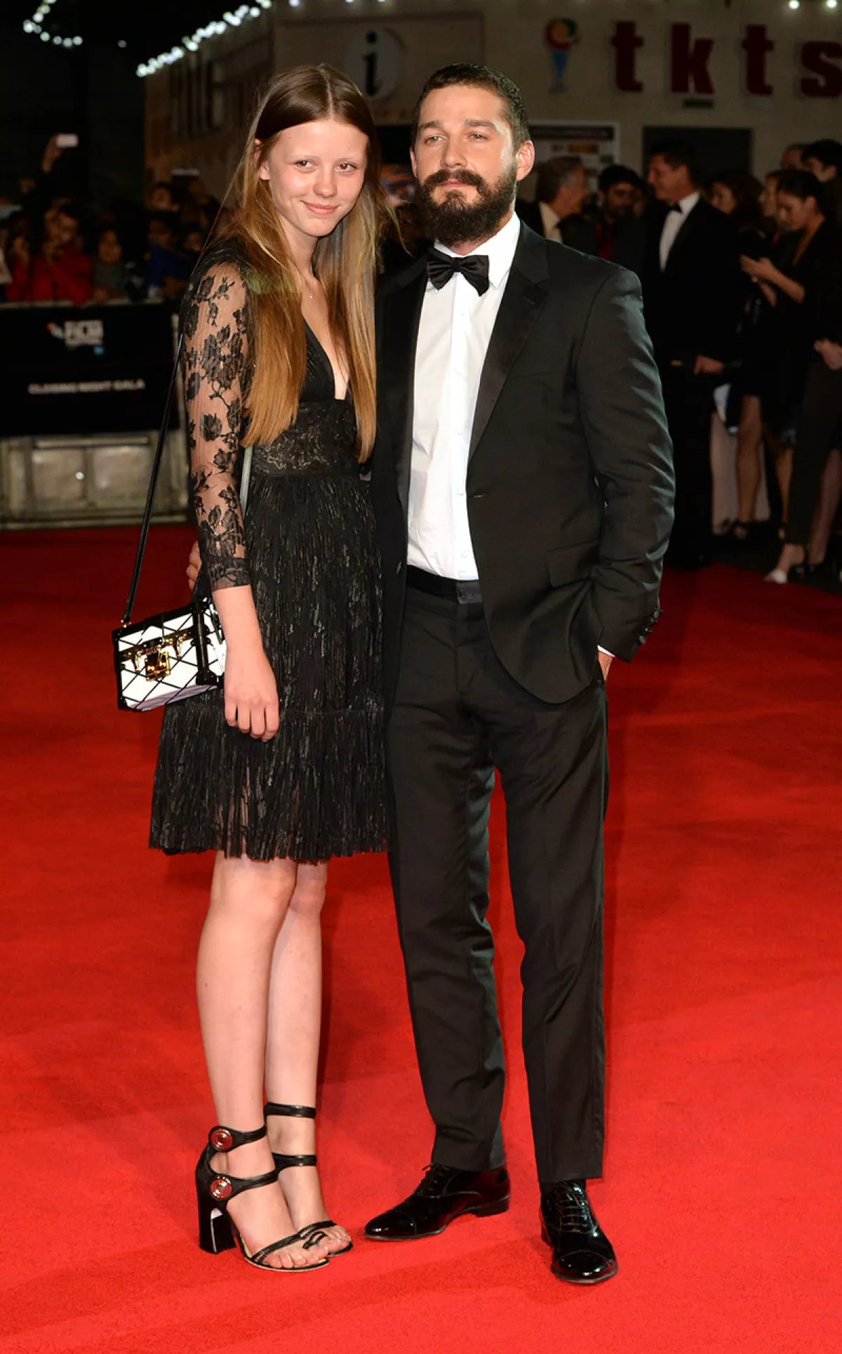 Los actores Mia Goth y Shia Labeouf