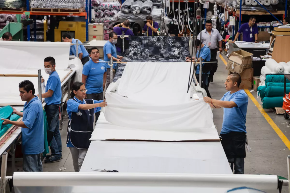 Sindicatos proponen plan para que la jornada laboral de 40 horas se concrete en México