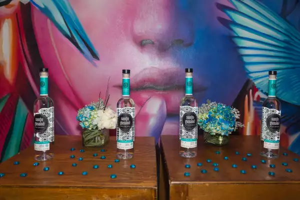 Mezcal Santo Gusano