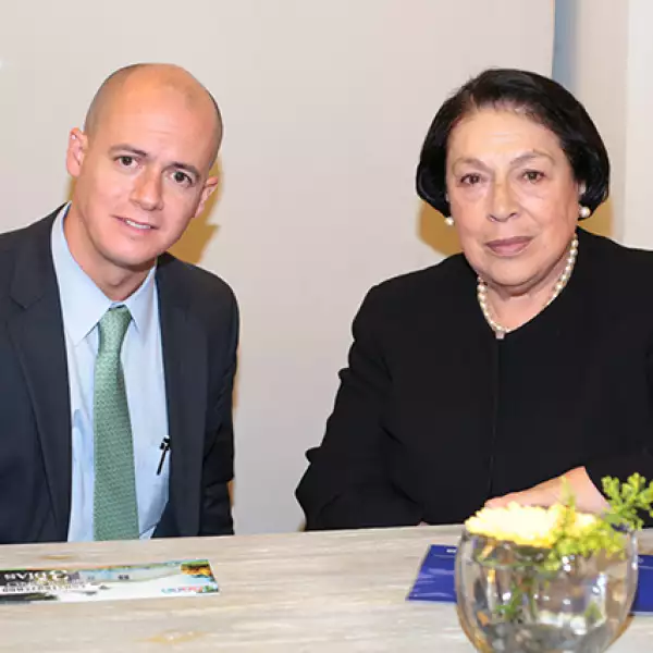 Armando Estua,Rosa María Bermudez