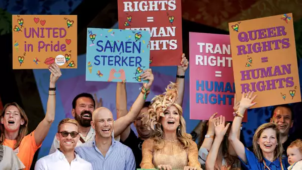La reina Máxima de Holanda da el banderazo de salida al WorldPride en Amsterdam
