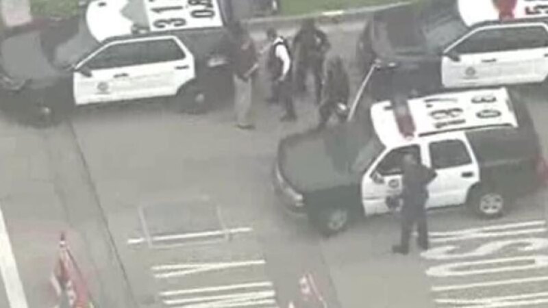 El tiroteo requirió la rápida respuesta de la policía.