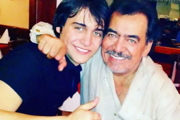 julian-figueroa-ultimio-mensaje.jpg