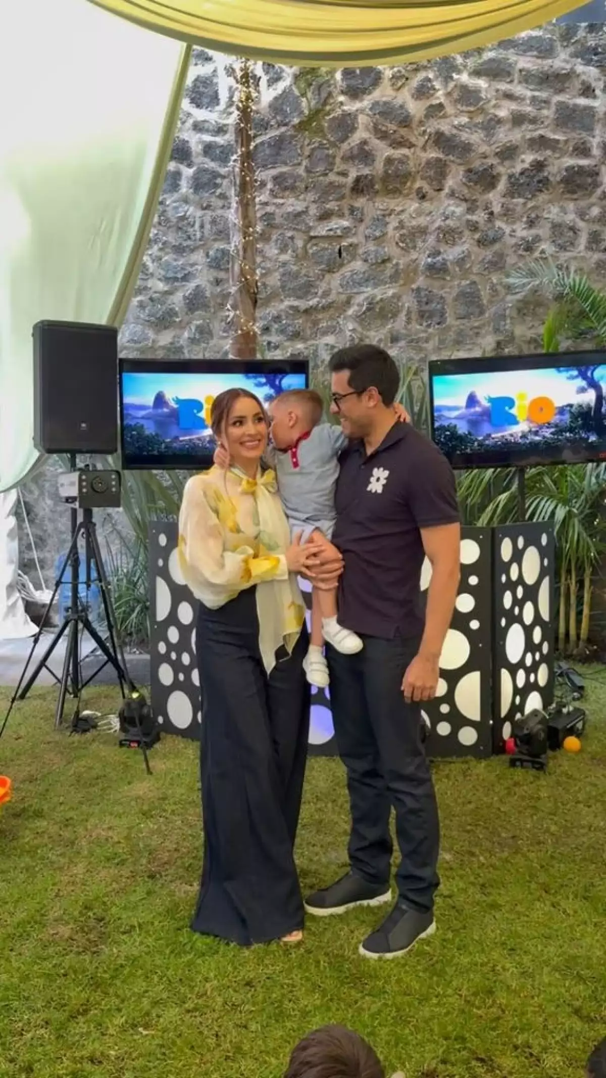 Carlos Rivera y Cynthia Rodríguez