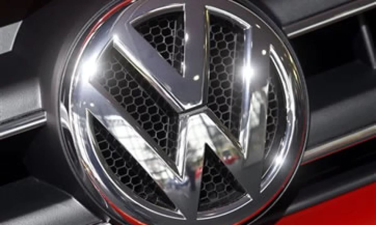 VW indicó que busca igualar las ganancias operativas de 2011 de 11,300 mdd. (Foto: AP)