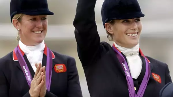Zara Phillips, hija de la princesa Ana, logró el segundo lugar junto al equipo británico ecuestre.