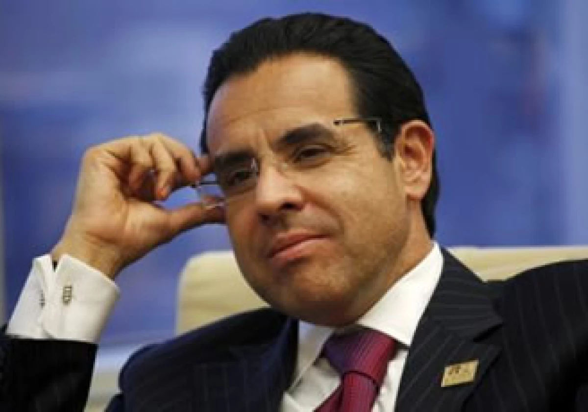 Valenzuela, director general de Banorte dijo que podrían adquirir un nuevo banco en EU a través de un proceso de subasta. (Foto: Reuters)
