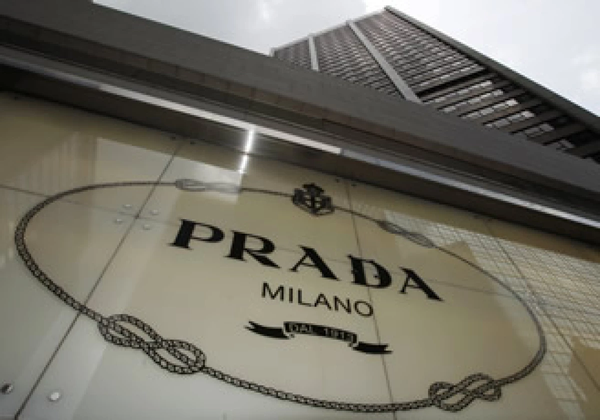 La OPI le daría a Prada un valor más altos que sus pares europeos como Tod’s, Burberry, y LVMH. (Foto: Reuters)