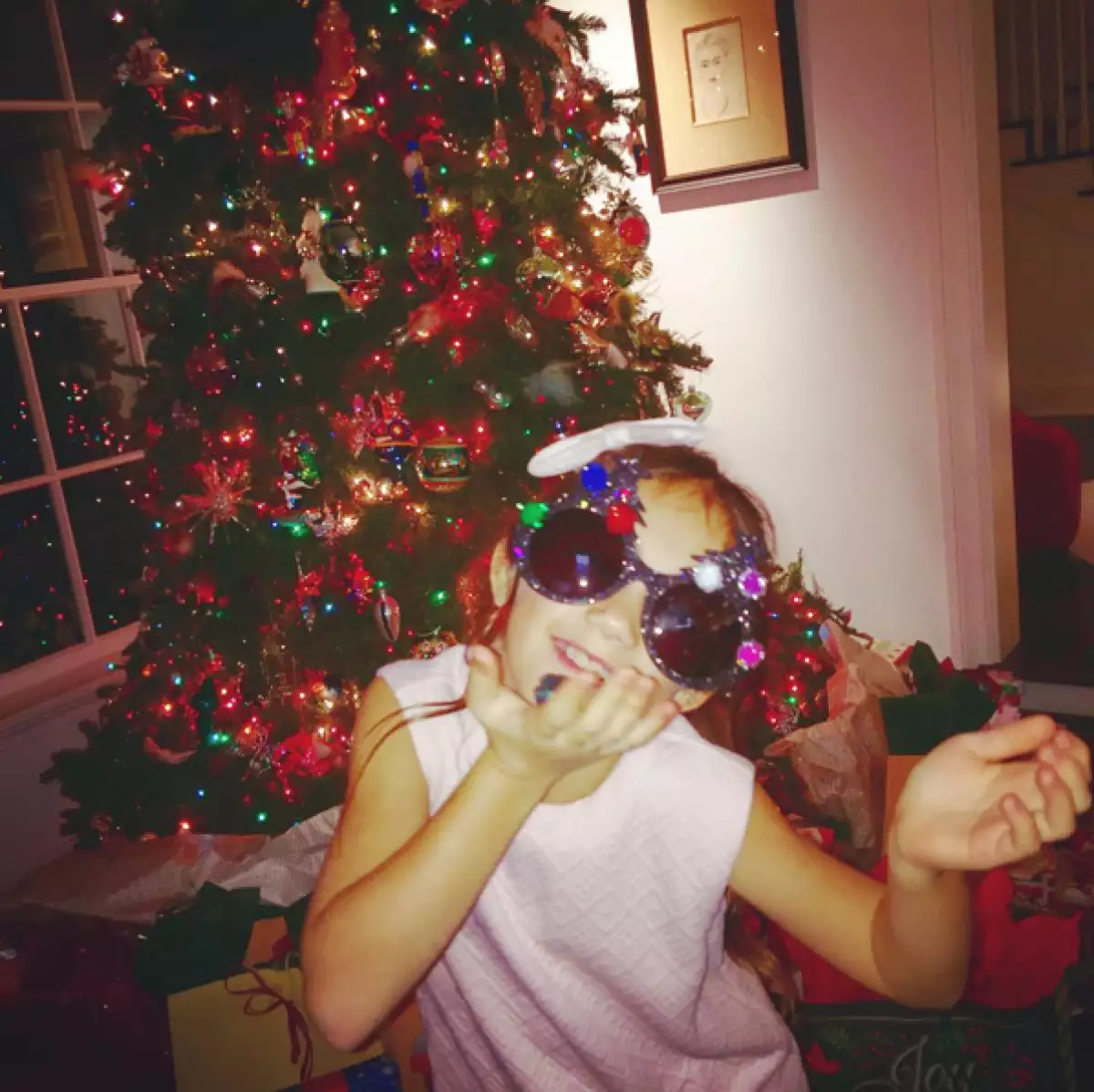 La familia Pinault Hayek está lista para la llegada de la Navidad y entre decoraciones y regalos, Valentina Paloma se ve muy feliz.