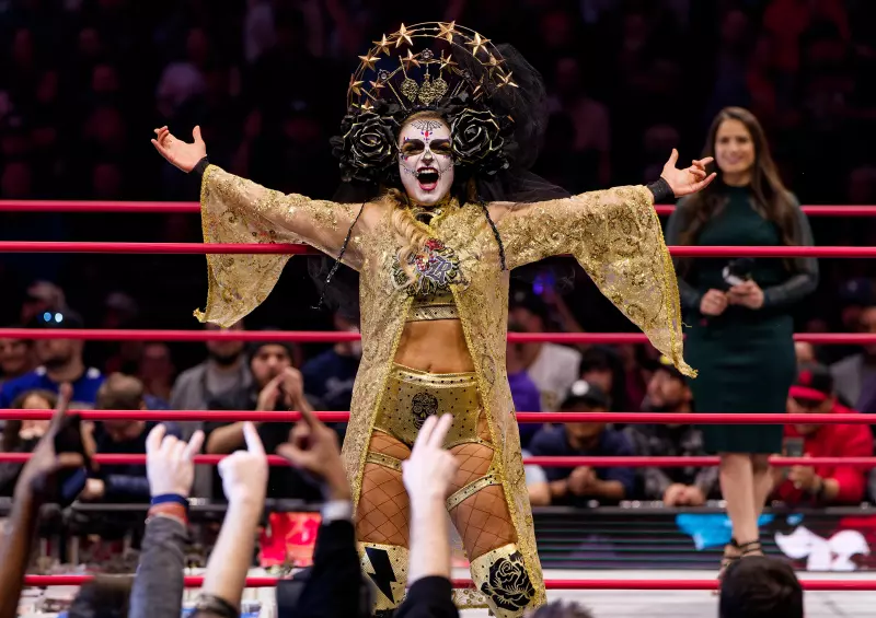 La historia de Thunder Rosa, una catrina en el ring que honra a los muertos de la frontera
