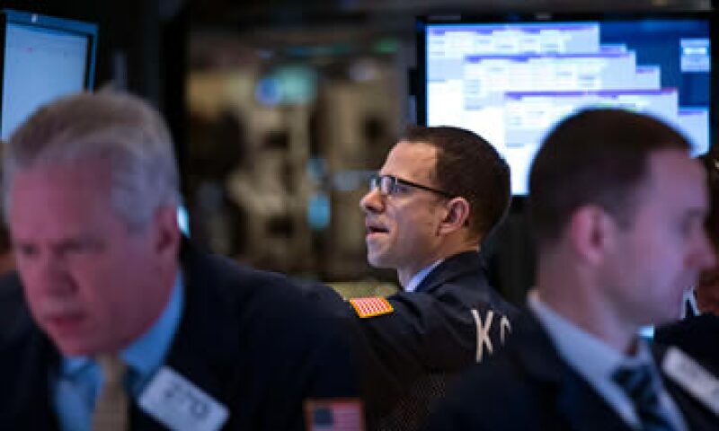 Wall Street se vio afectado por las pérdidas en las acciones financieras. (Foto: Reuters)