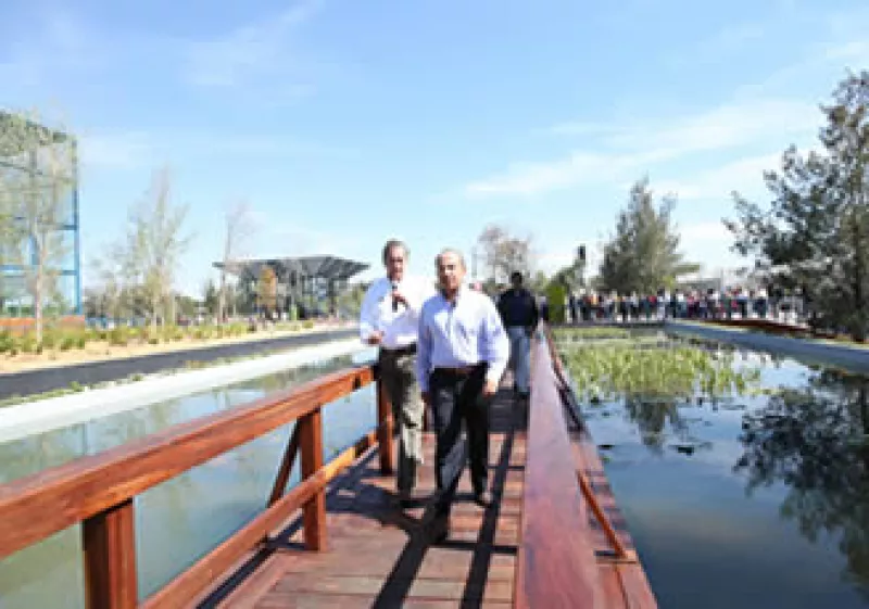 Para lograr la meta, se aceleró el saneamiento de las  miles de toneladas de tierra del predio que ocupa el Parque Bicentenario. (Foto: Cortesía Presidencia de la República)