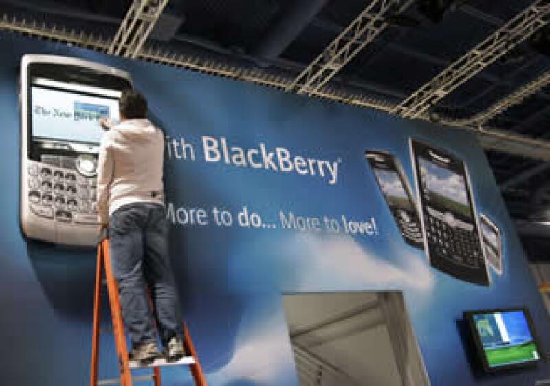 BlackBerry se alista para disputarle un mayor mercado al iPhone. (Foto: Archivo AP)