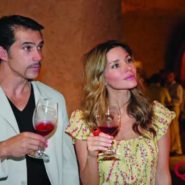 Sergio Mayer, Issabela Camil