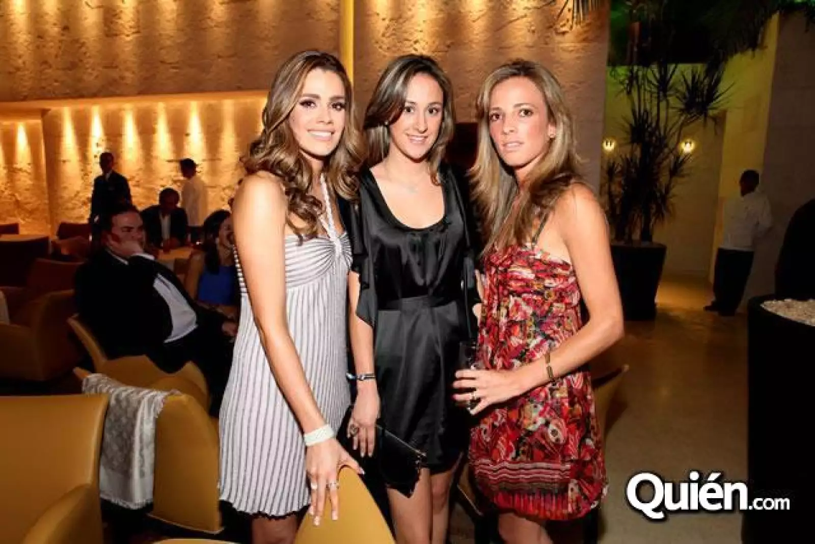 Luz Elena González,Daniela Beraza,Chantal Anfossi
