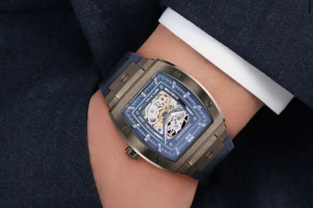 Relojes masculinos de Ferragamo para verano 2024
