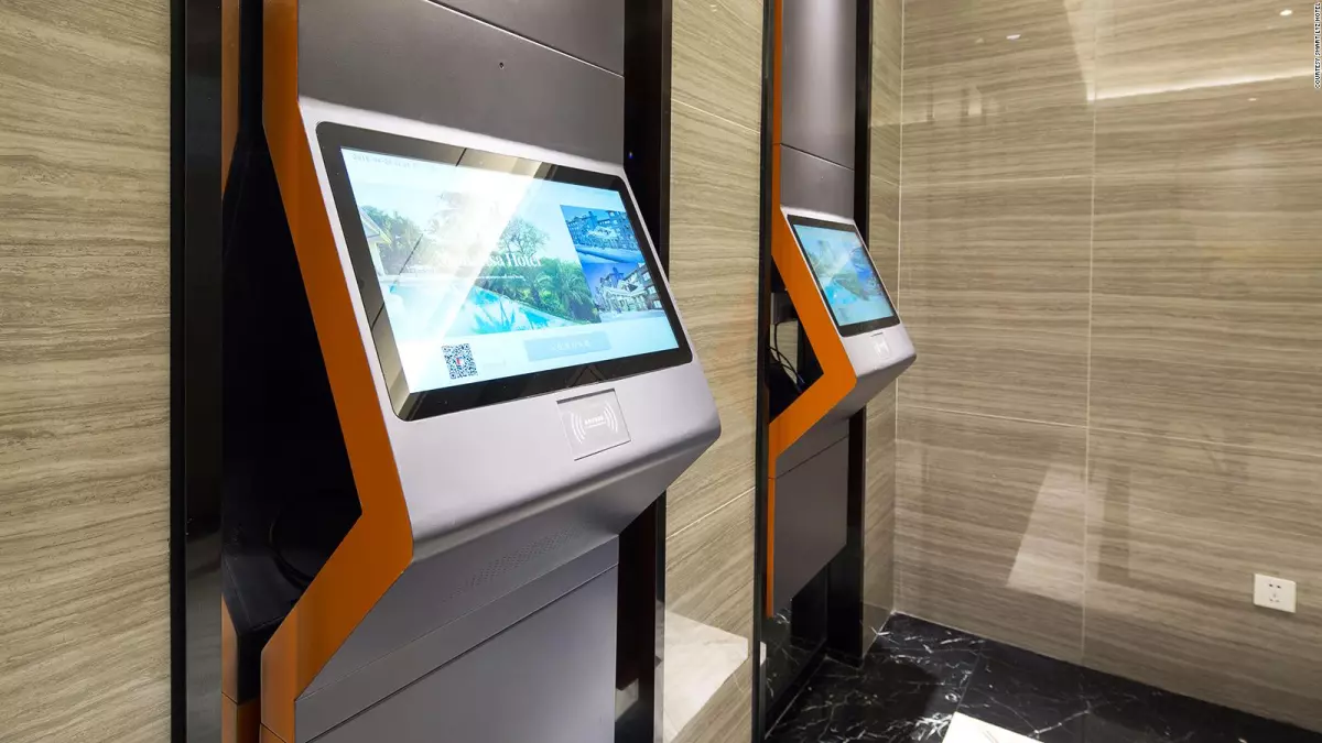 hotel futurista 2.jpg