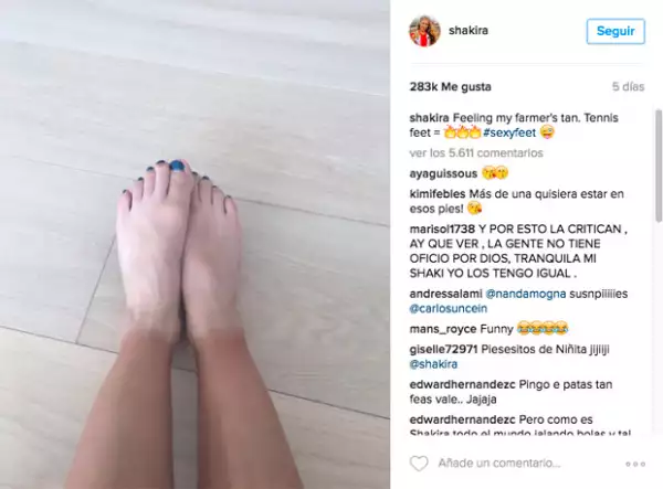 Esta fue la foto que Shakira publicó de sus pies.